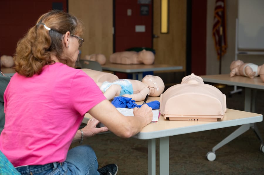 MFCC_First_Aid_CPR_AED_110722 (4)