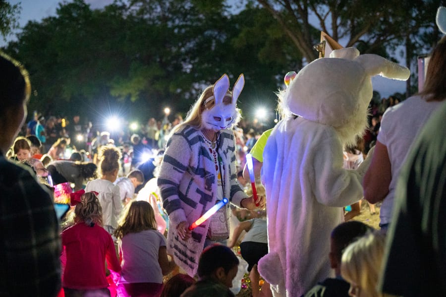 CCFG_Flashlight_Egg_Hunt_040822 (12)