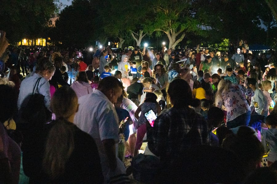 CCFG_Flashlight_Egg_Hunt_040822 (15)