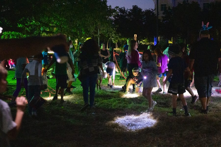 CCFG_Flashlight_Egg_Hunt_040822 (21)