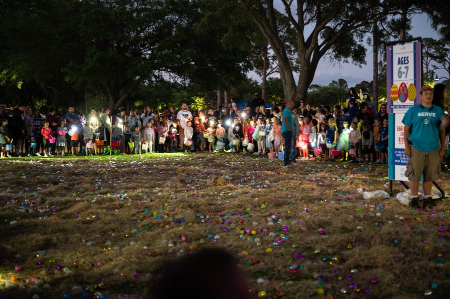 CCFG_Flashlight_Egg_Hunt_040822 (9)