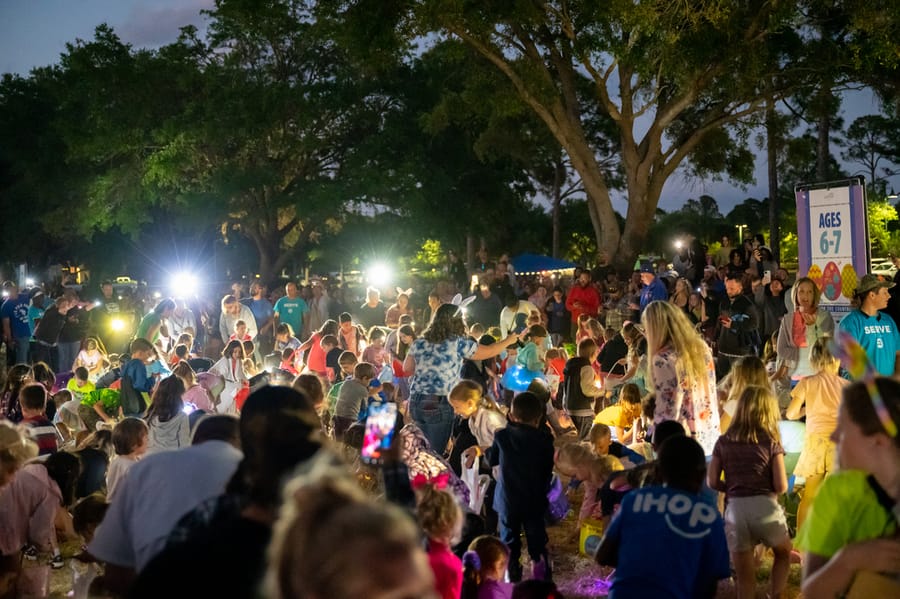 CCFG_Flashlight_Egg_Hunt_040822 (14)