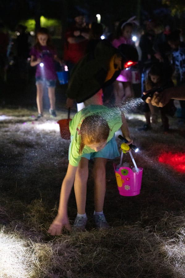 CCFG_Flashlight_Egg_Hunt_040822 (19)