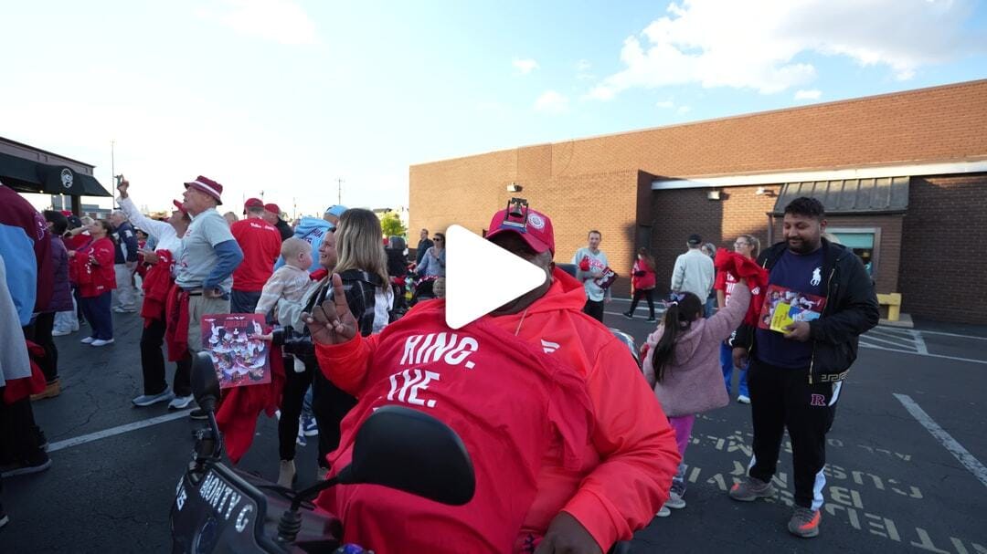 Phillies Rally Bus