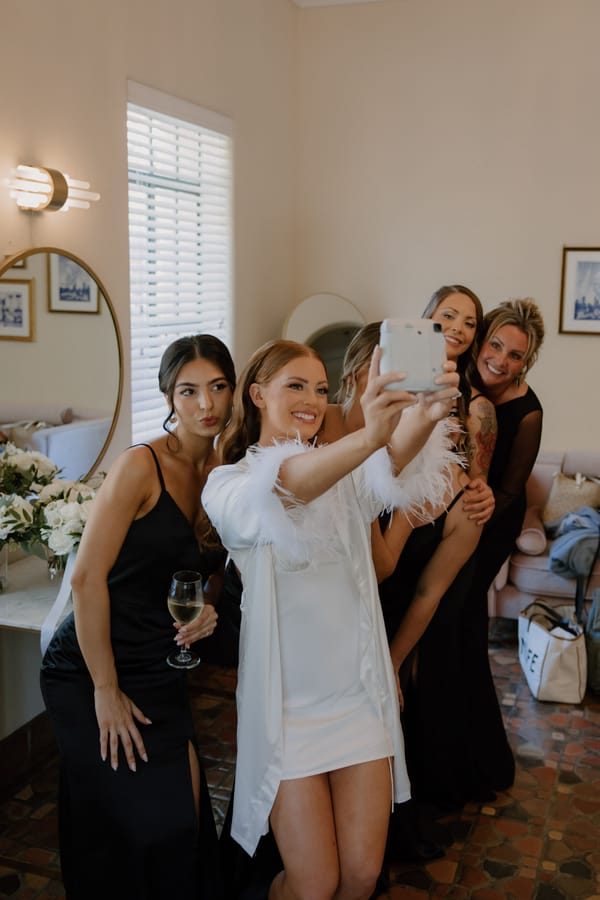 MALS-BrideGettingReady67-2