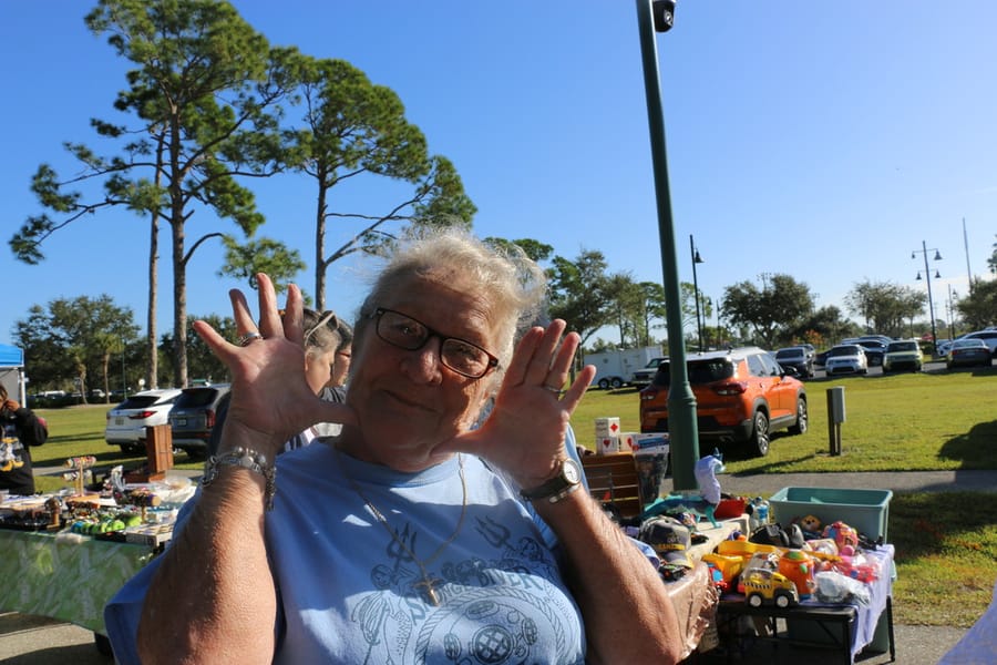 Community_Yard_Sale_20231104 (39)
