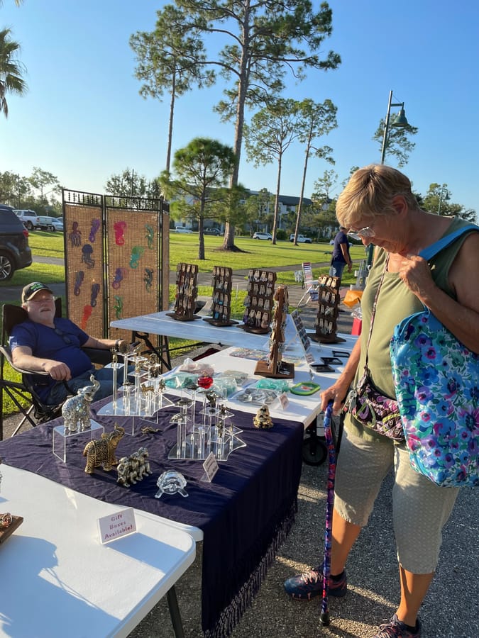 Community_Yard_Sale_09.23(9)