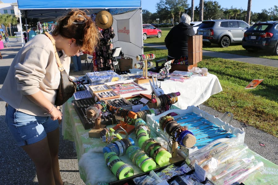 Community_Yard_Sale_20231104 (7)