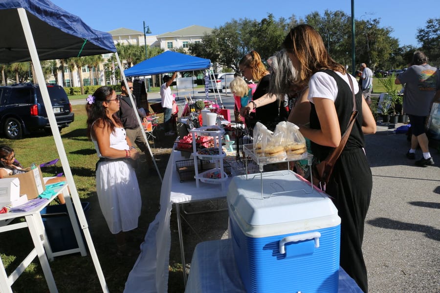 Community_Yard_Sale_20231104 (44)