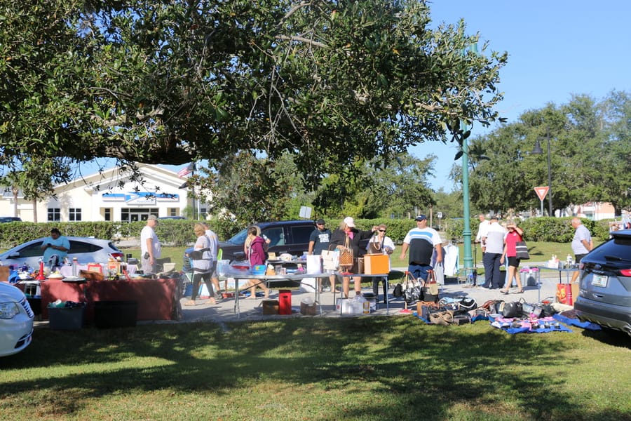 Community_Yard_Sale_20231104 (49)