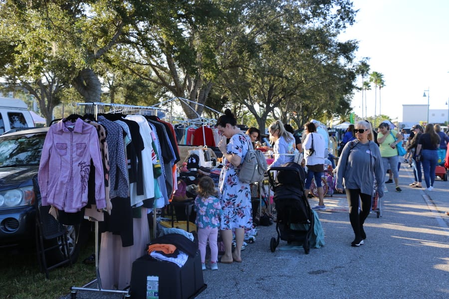 Community_Yard_Sale_20231104 (13)