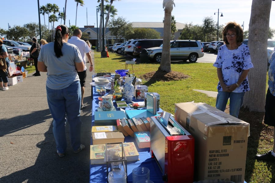 Community_Yard_Sale_20231104 (63)