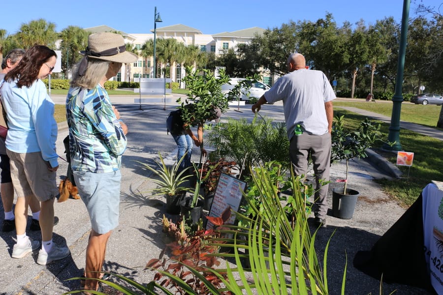Community_Yard_Sale_20231104 (46)