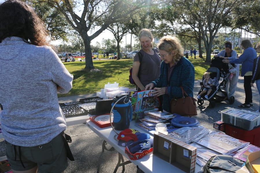 Community_Yard_Sale_20231104 (58)