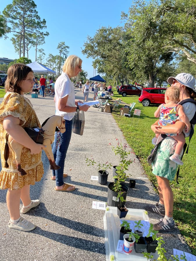 Community_Yard_Sale_09.23(44)