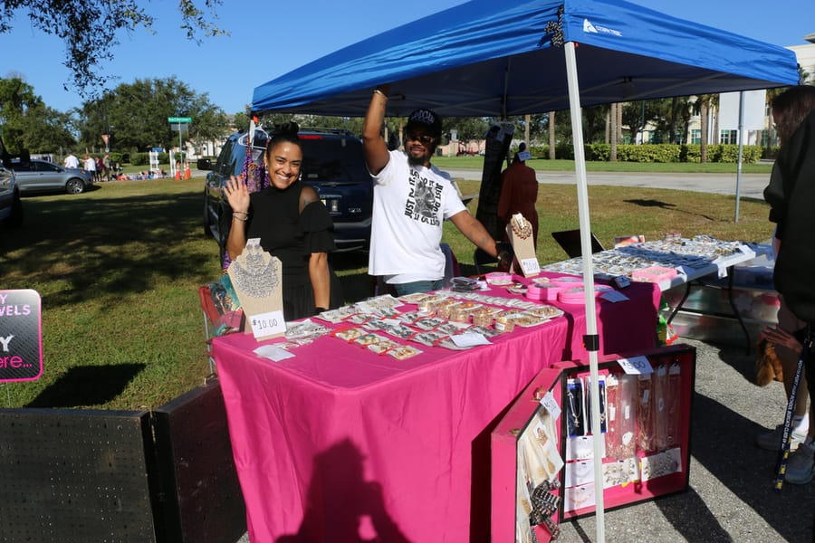 Community_Yard_Sale_20231104 (48)