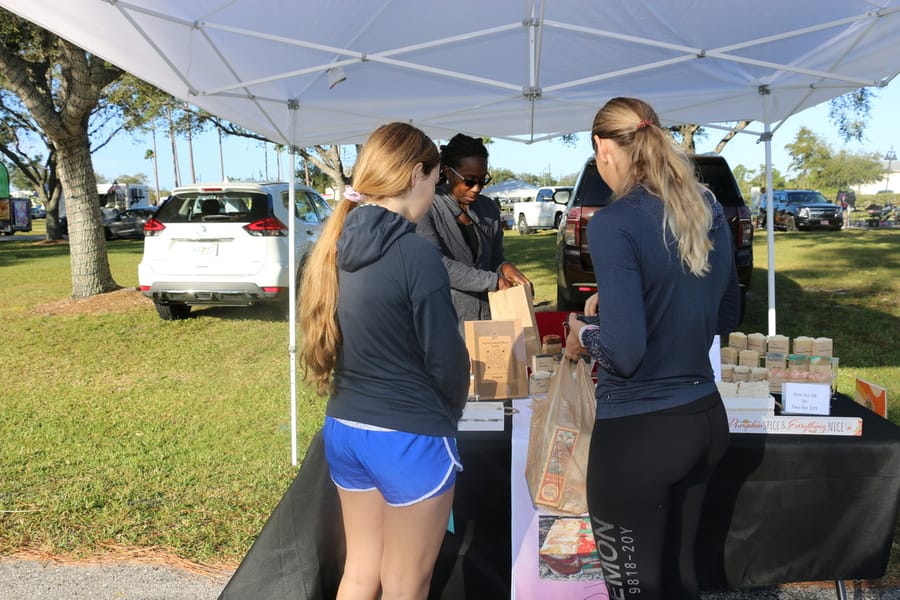 Community_Yard_Sale_20231104 (28)