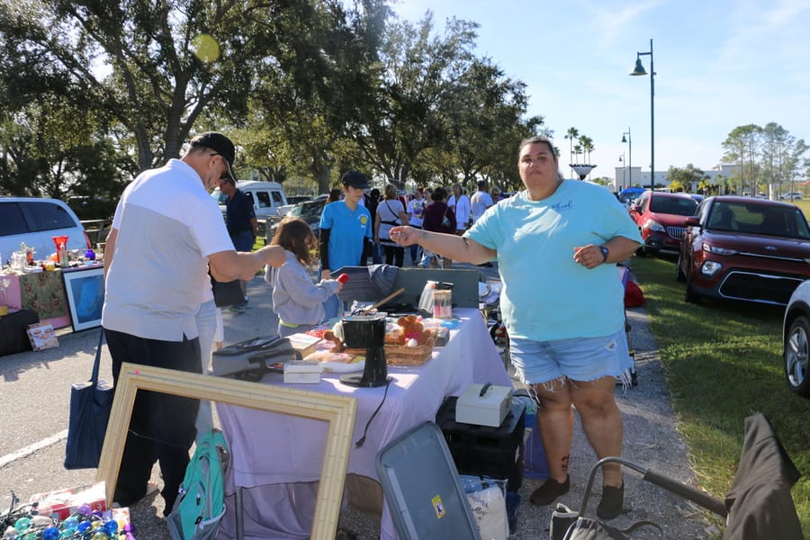 Community_Yard_Sale_20231104 (52)
