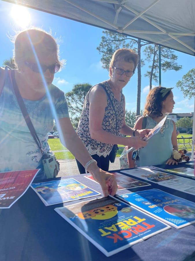 Community_Yard_Sale_09.23(48)