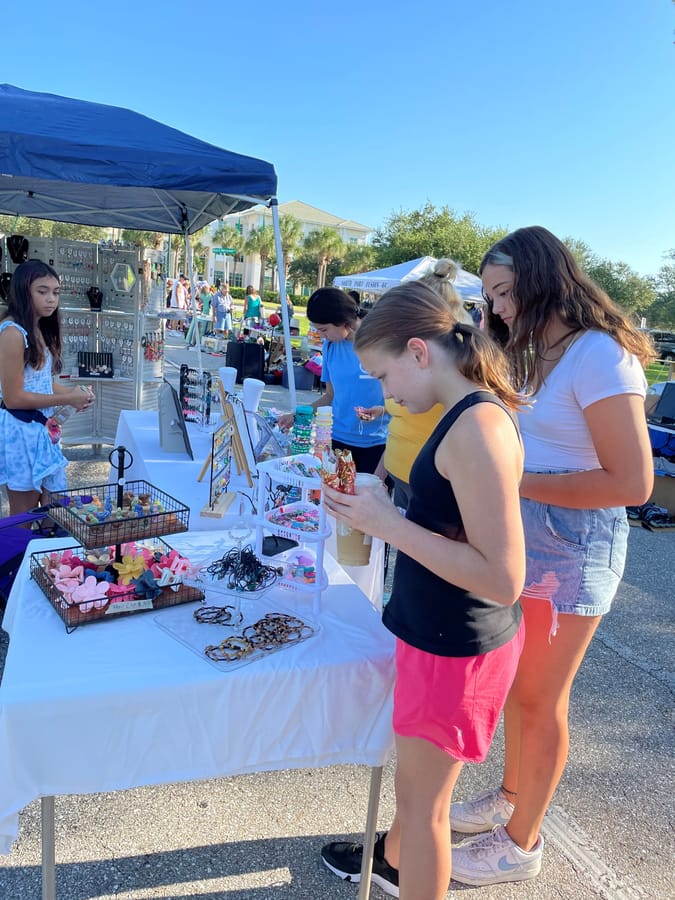 Community_Yard_Sale_09.23(41)