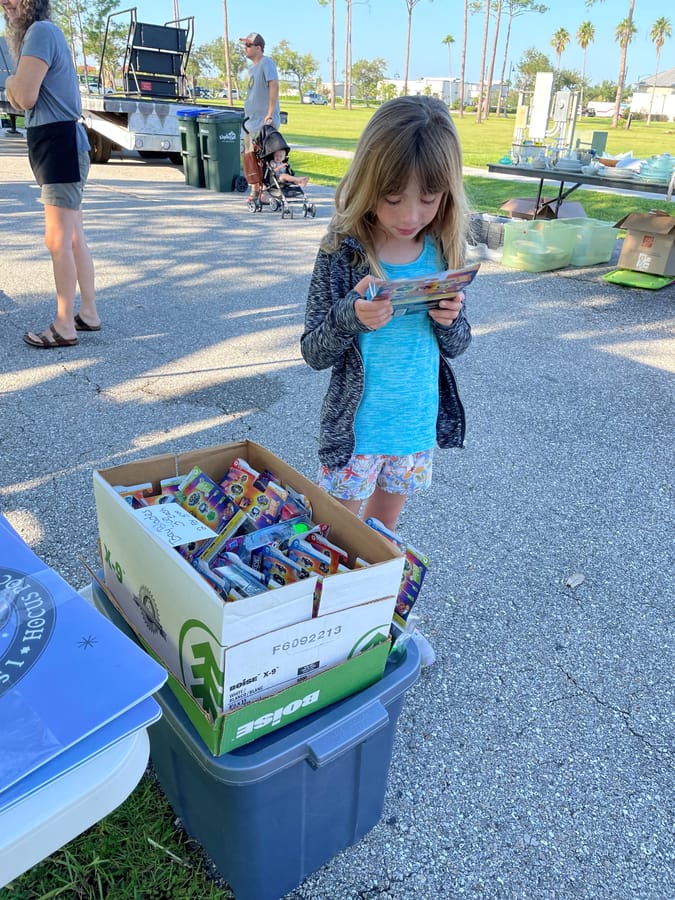 Community_Yard_Sale_09.23(39)