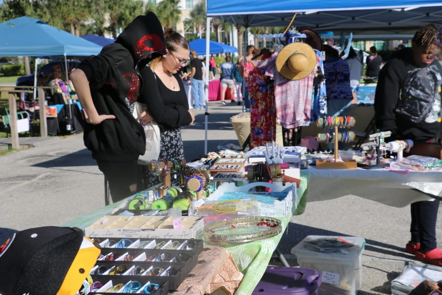 Community_Yard_Sale_20231104 (40)