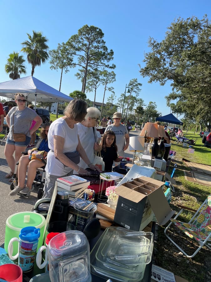 Community_Yard_Sale_09.23(45)