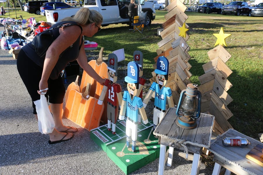 Community_Yard_Sale_20231104 (5)