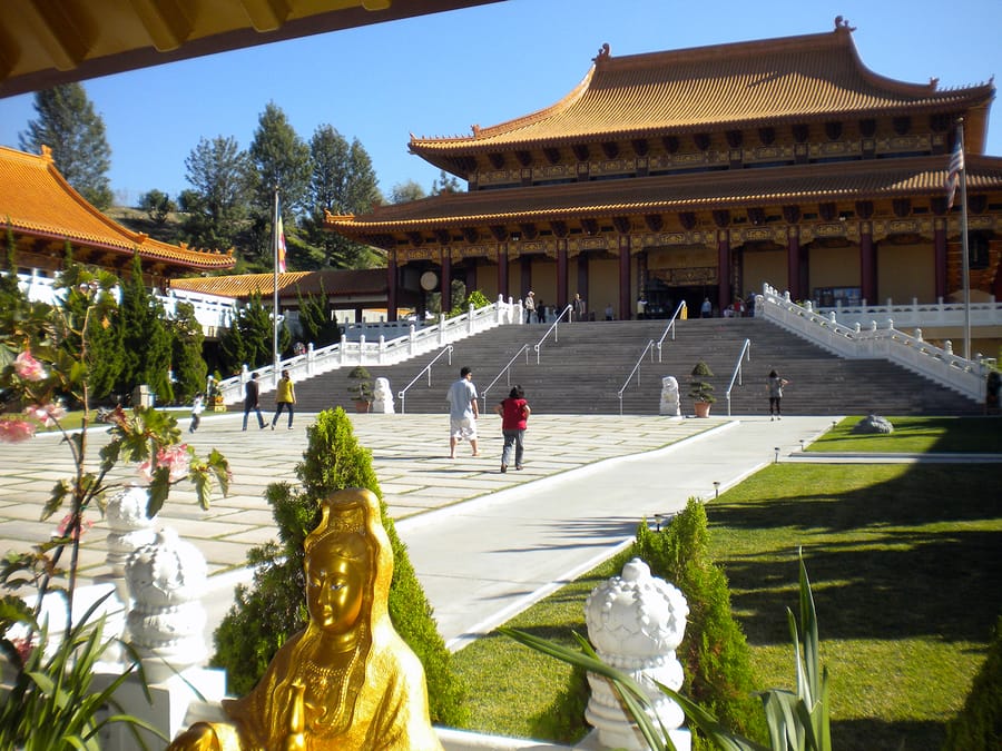 webRNS-Hsi_Lai_Temple-California1 101123