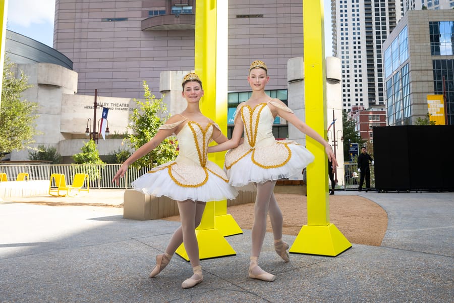 Lynn_Wyatt_Square-Houston_Ballet