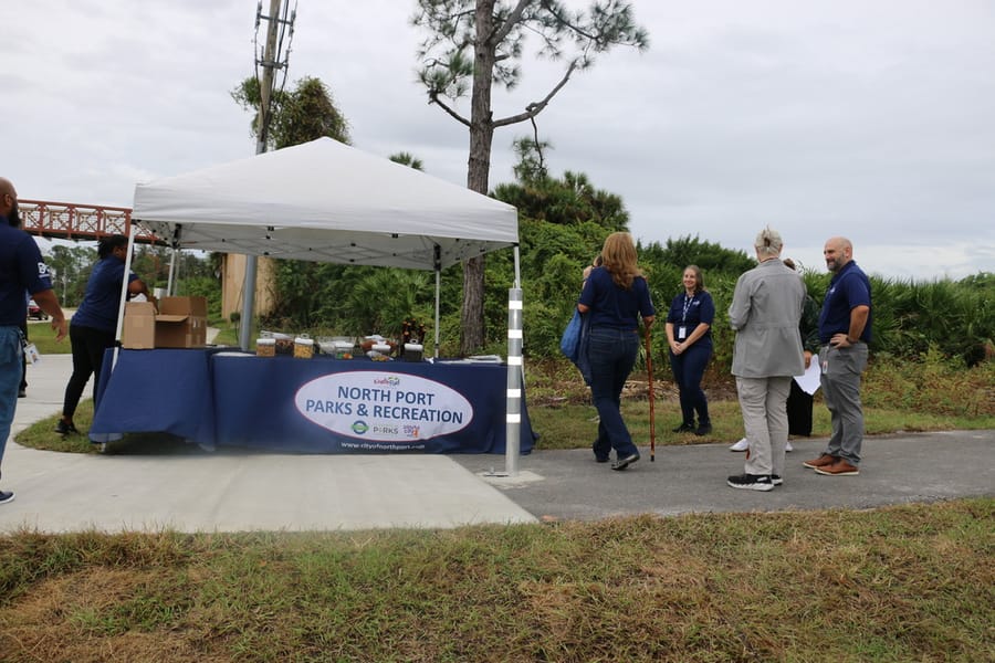 Myakkahatchee_Creek_Trail_Ribbon_Cutting_11.15 (7)