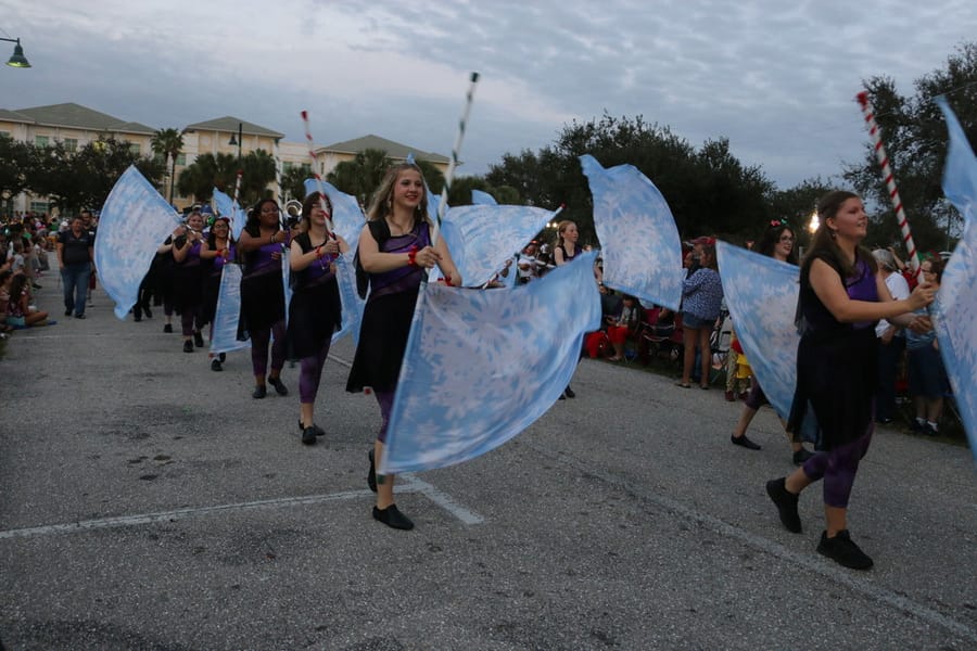 Poinsettia_parade_festival_20231202 (207)