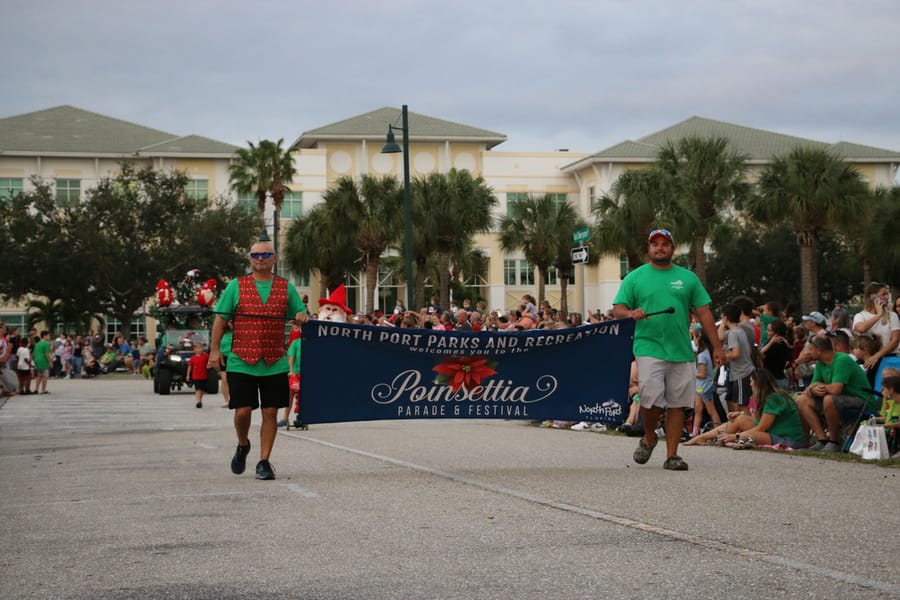 Poinsettia_parade_festival_20231202 (97)