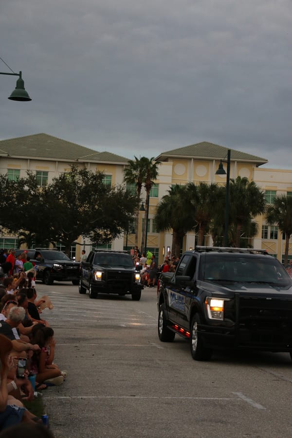 Poinsettia_parade_festival_20231202 (94)