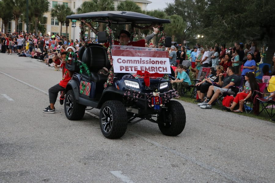 Poinsettia_parade_festival_20231202 (122)