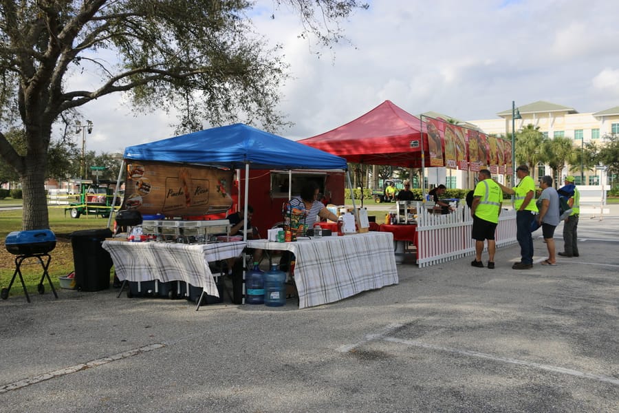 Poinsettia_parade_festival_20231202 (14)