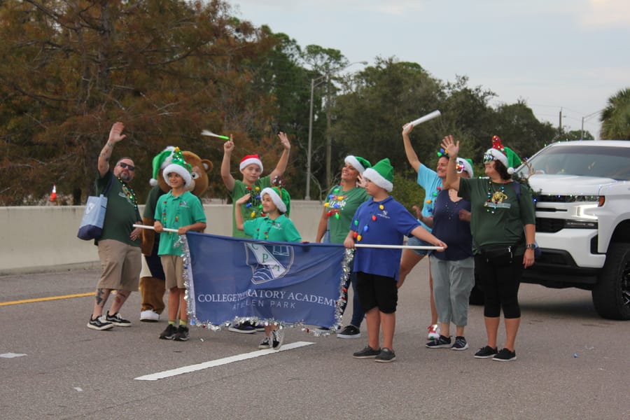 Poinsettia_parade_festival_20231202 (613)