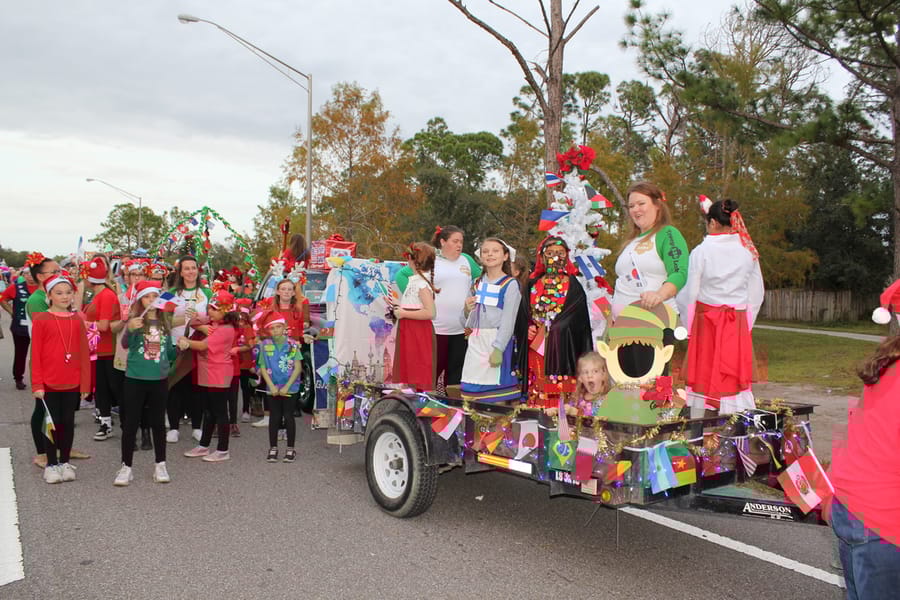 Poinsettia_parade_festival_20231202 (606)