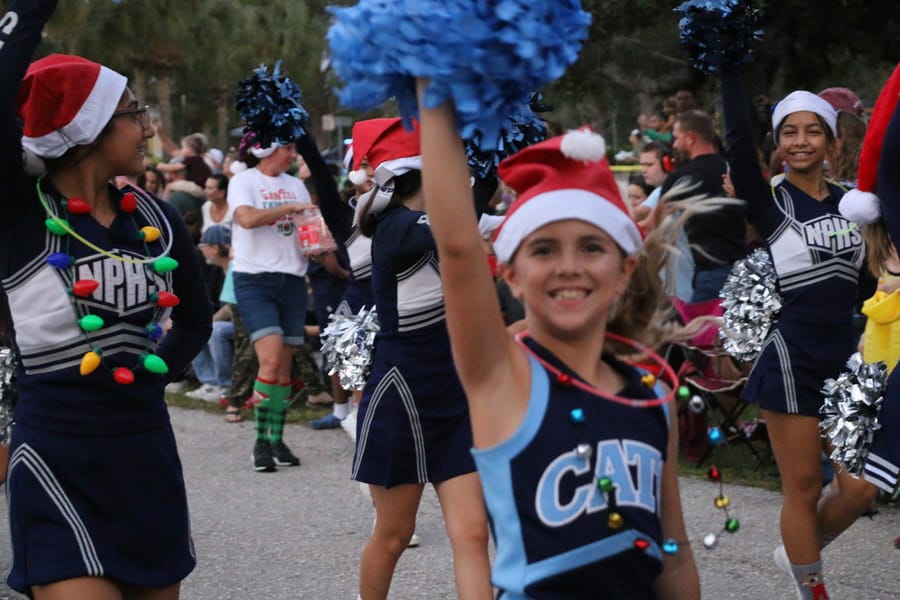 Poinsettia_parade_festival_20231202 (259)