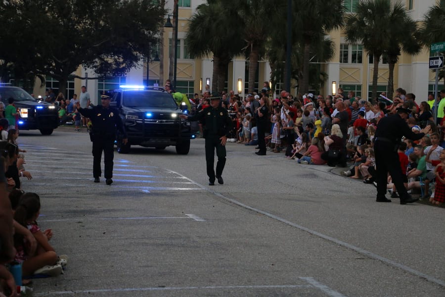 Poinsettia_parade_festival_20231202 (91)