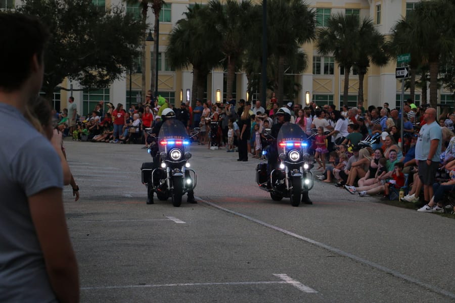 Poinsettia_parade_festival_20231202 (90)