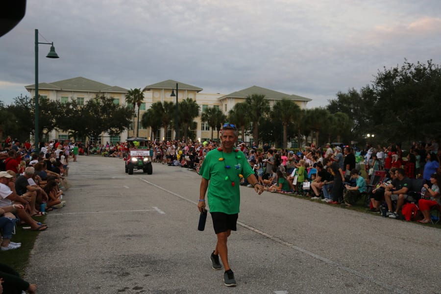 Poinsettia_parade_festival_20231202 (114)