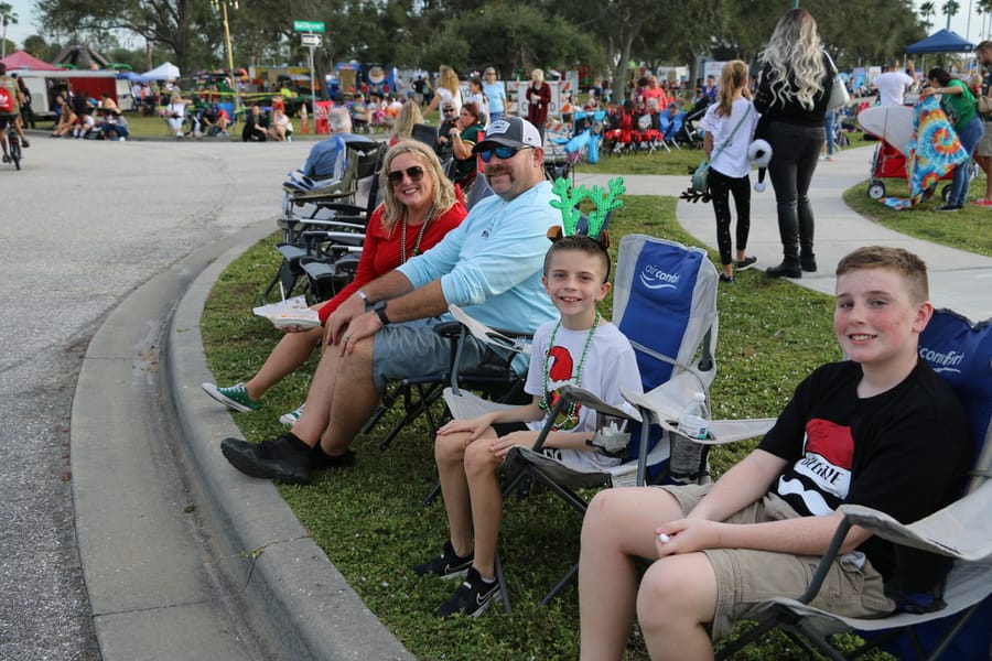 Poinsettia_parade_festival_20231202 (40)