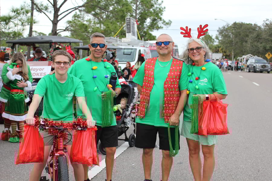 Poinsettia_parade_festival_20231202 (578)