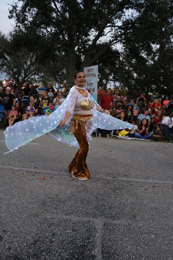 Poinsettia_parade_festival_20231202 (233)