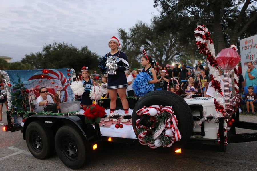 Poinsettia_parade_festival_20231202 (250)