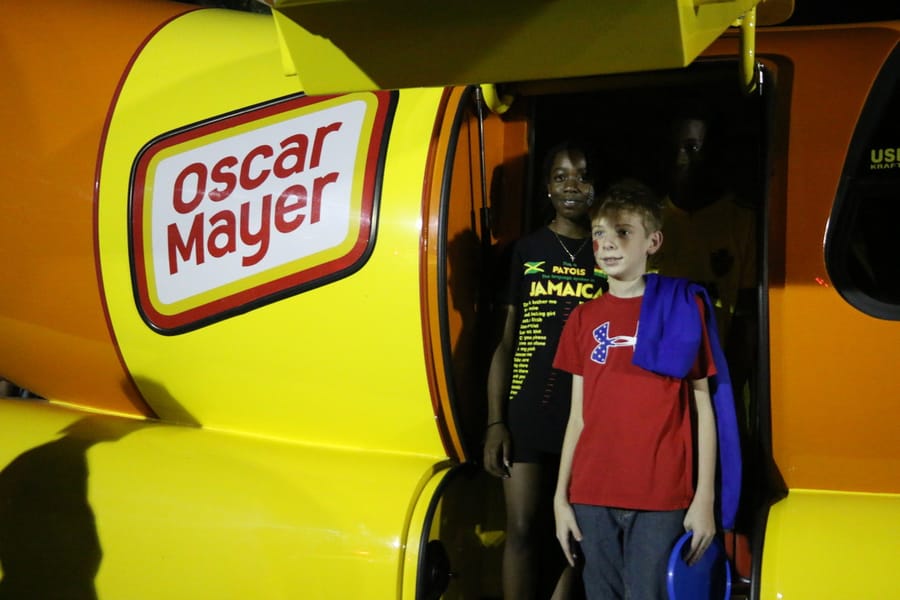 Poinsettia_parade_festival_20231202 (468)