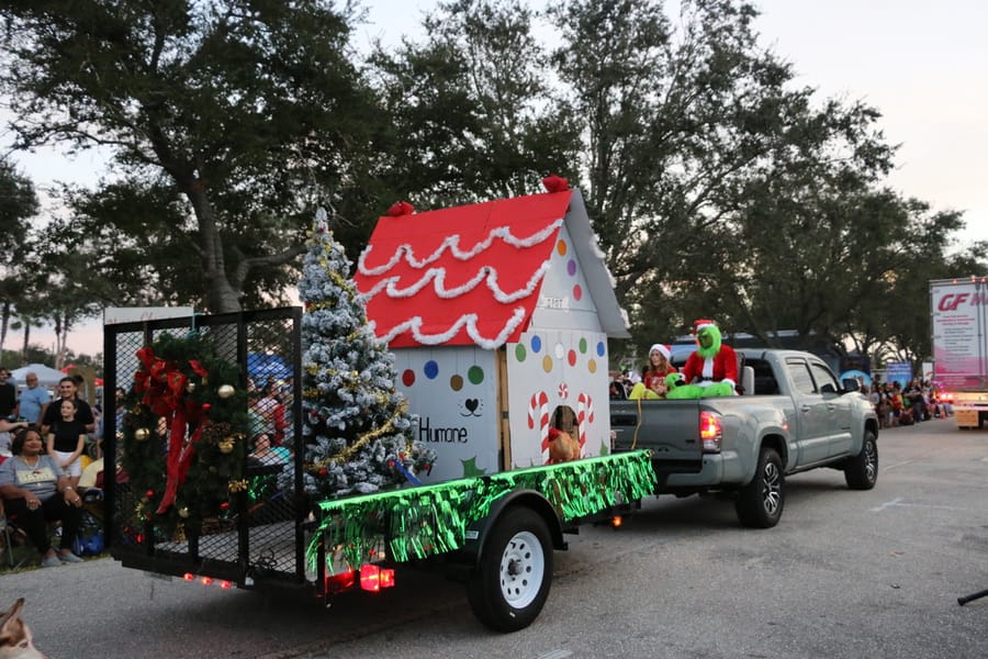 Poinsettia_parade_festival_20231202 (185)