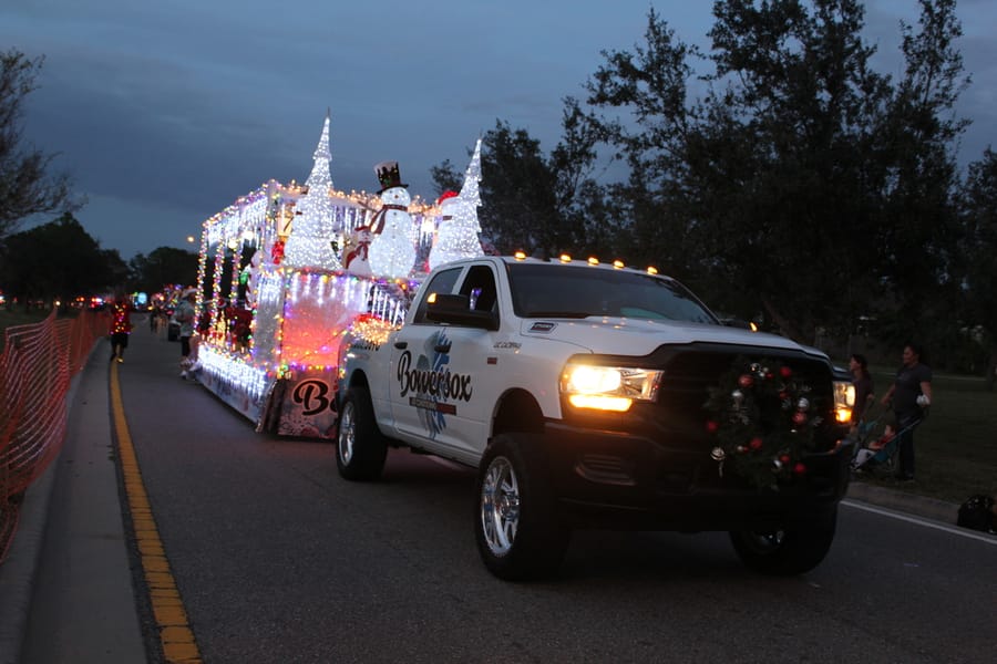 Poinsettia_parade_festival_20231202 (619)