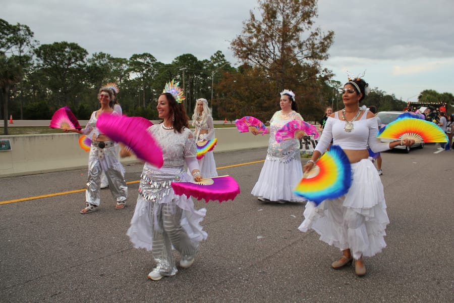 Poinsettia_parade_festival_20231202 (611)